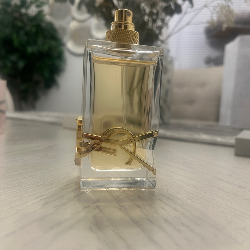 YSL woman’s parfume! 
Authenticity guaranteed or money back!